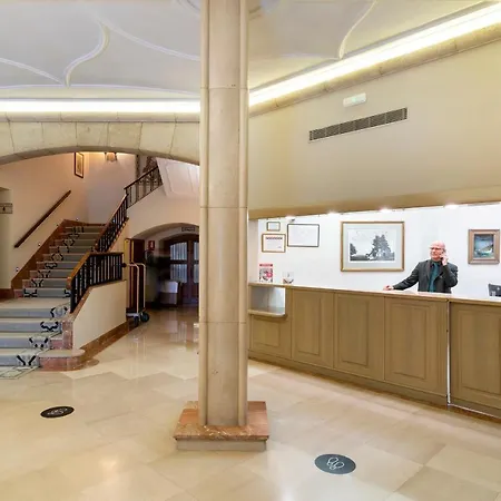 Hotel De 4*