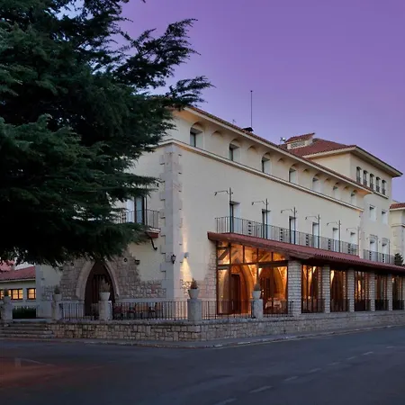 Hotell De 4*