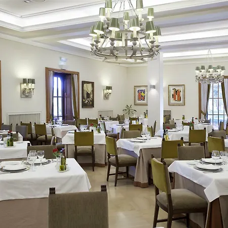 Hotel De 4*
